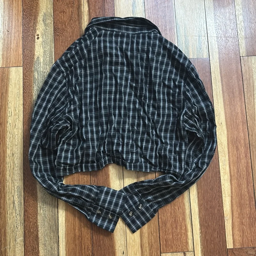H&M Black and White Plaid Button-Down Shirt - Picture 4 of 5